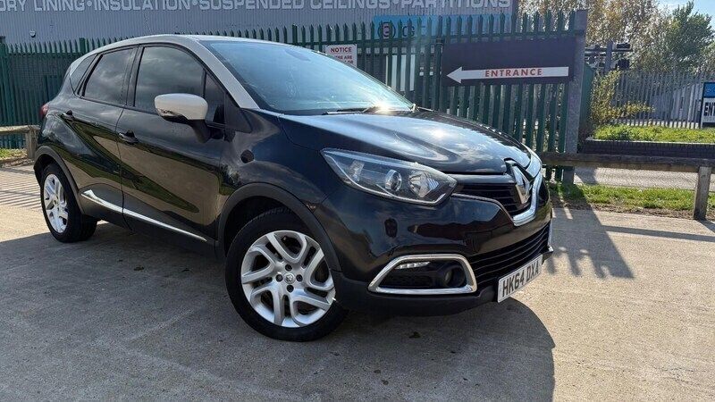 Black Used 2014 Renault Captur Dynamique SUV | £3,995 (Fair price) - Image 1/2
