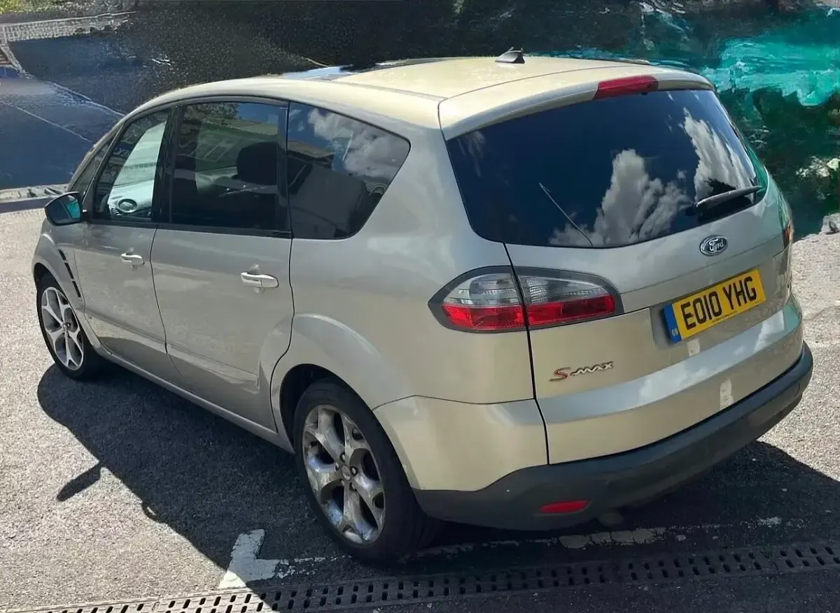 Używany Ford S-MAX Titanium 2010 Srebrny Minivan