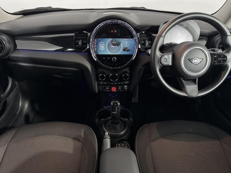 Used Mini Cooper Classic 134 HP (98 kW) 2023 Silver Hatchback