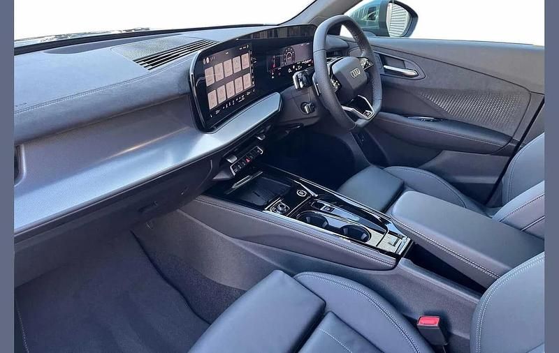 New Audi Q3 S-Line 147 HP (108 kW) 2026 Green SUV