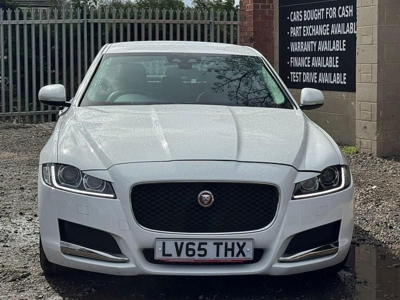 Used Jaguar XF Prestige 2015 White Sedan