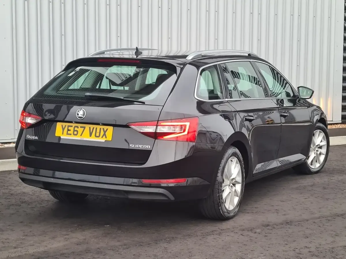 Used Skoda Superb SE 120 HP (88 kW) 2017 Black Estate
