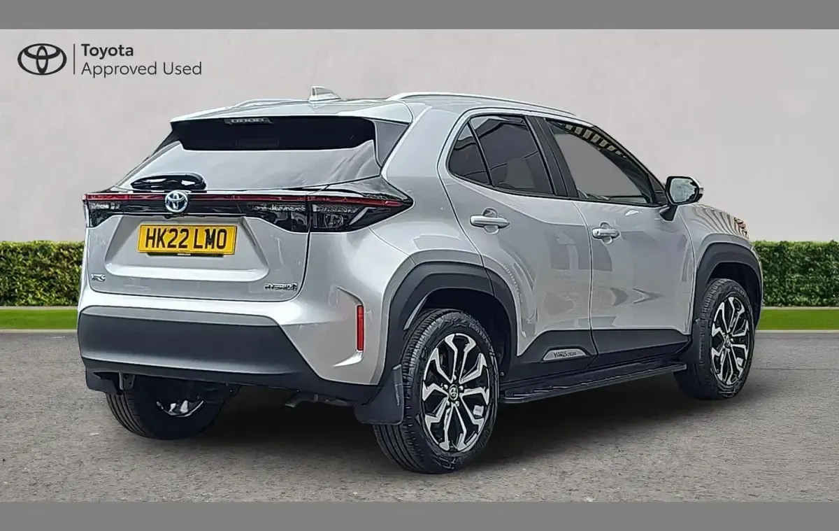Used Toyota Yaris Cross Design 113 HP (83 kW) 2022 Silver SUV