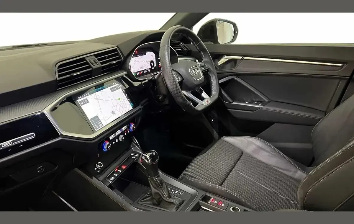 Used Audi Q3 Black Edition 150 HP (110 kW) 2021 Orange SUV