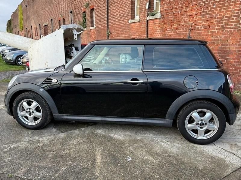 Used Mini ONE Hatch 98 HP (72 kW) 2010 Black Hatchback