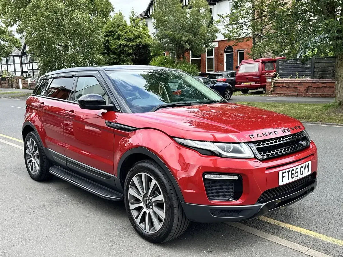 Used Land Rover Range Rover evoque SE 2015 Red Estate