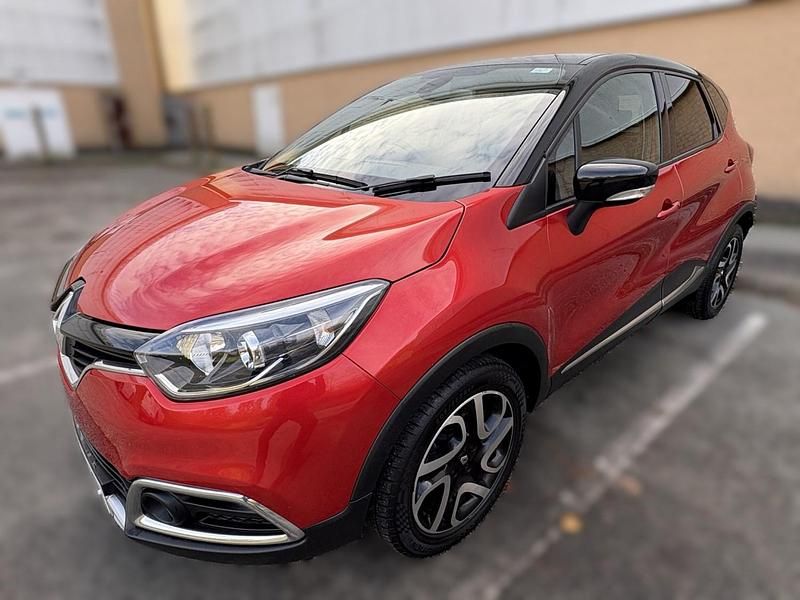 Used Renault Captur Signature 90 HP (66 kW) 2016 Red SUV