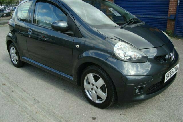 Used Toyota Aygo 67 HP (49 kW) 2005 Hatchback