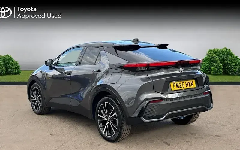 Gebraucht Toyota C-HR 140 PS (102 kW) 2025 Grau SUV