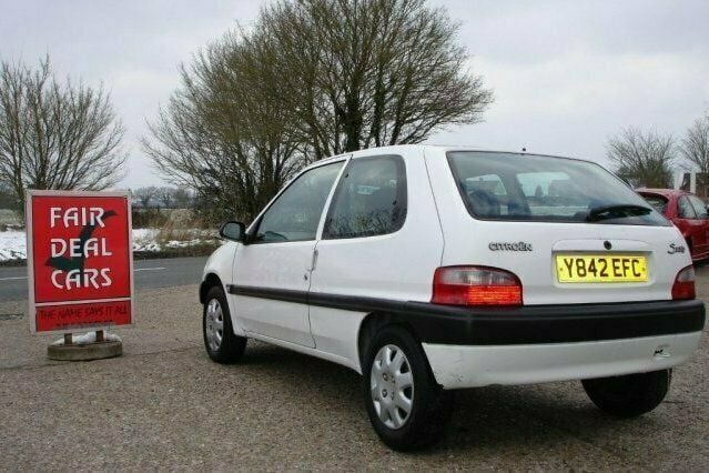 Begagnad Citroën Saxo 2001 Halvkombi