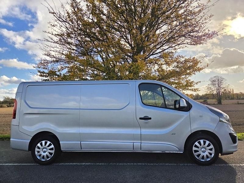 Used Vauxhall Vivaro Sportive 2016 Silver MPV