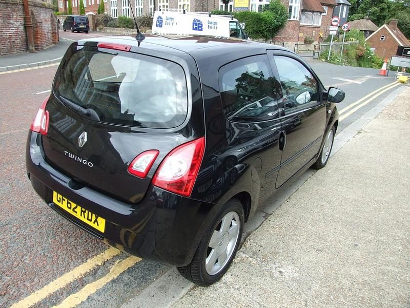 Used Renault Twingo Dynamique 75 HP (55 kW) 2012 Black Hatchback