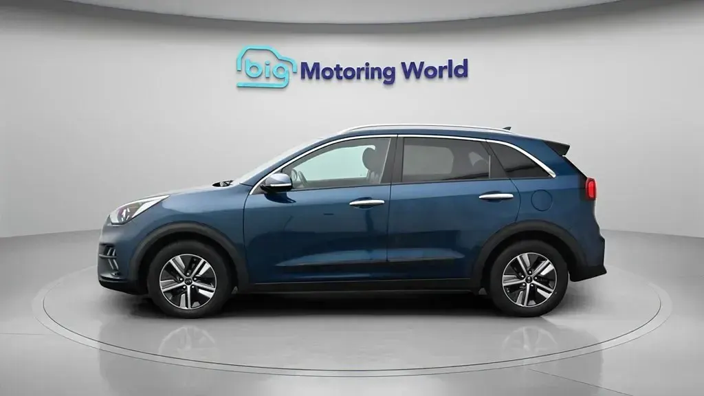 Used Kia Niro 139 HP (102 kW) 2021 Blue SUV