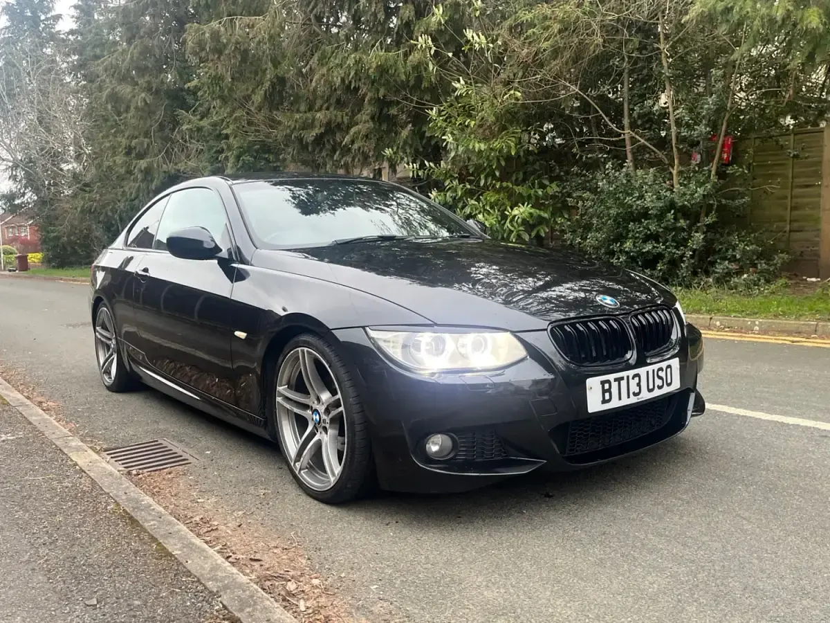 Używany BMW 318 M Sport 2013 Czarny Coupe
