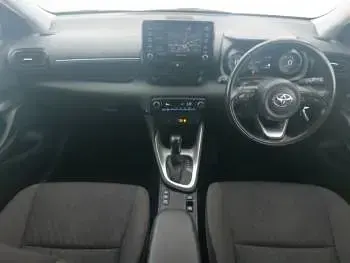 Used Toyota Yaris Design 116 HP (85 kW) 2023 White Hatchback