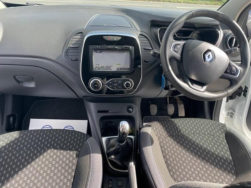 Second-hand Renault Captur Dynamique 90 CP (66 kW) 2017 Alb SUV