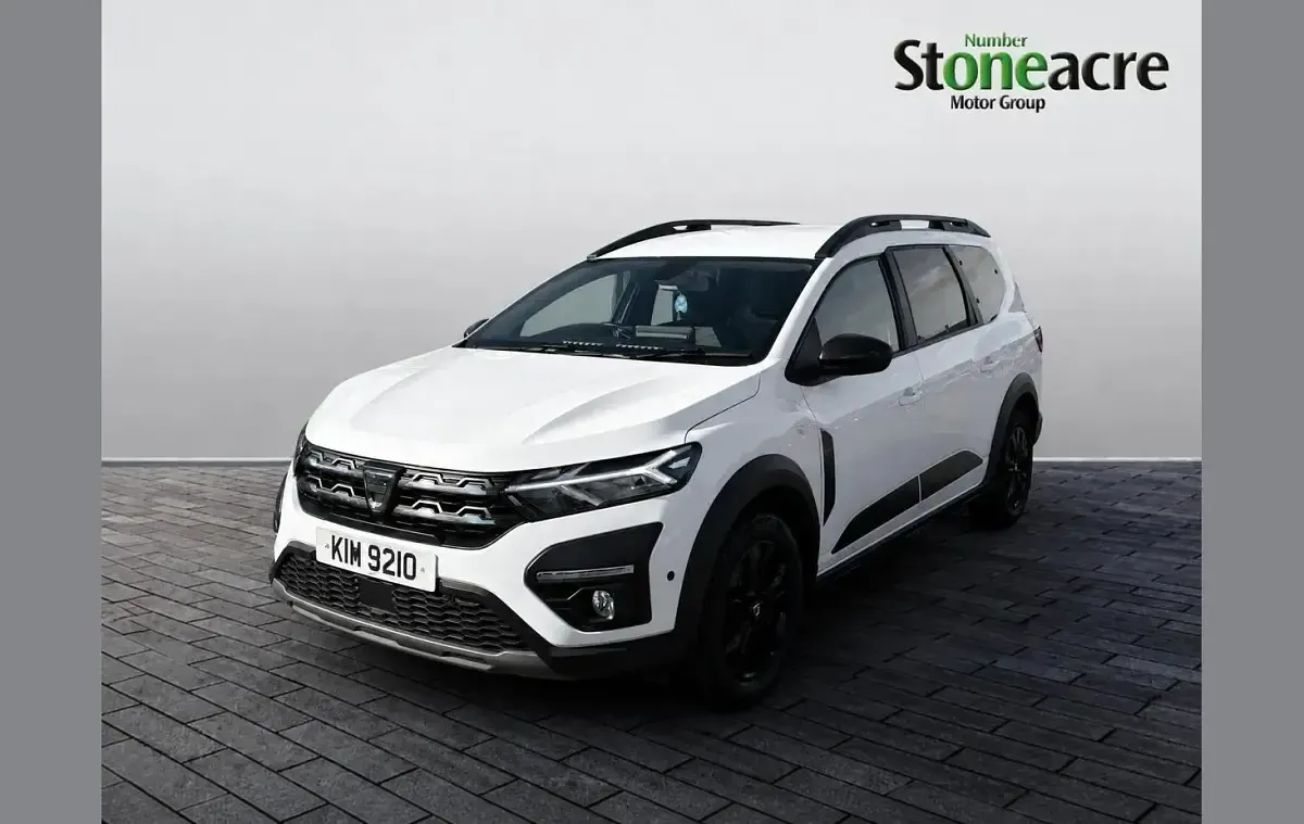 Used Dacia Jogger Extreme 110 HP (80 kW) 2022 White MPV