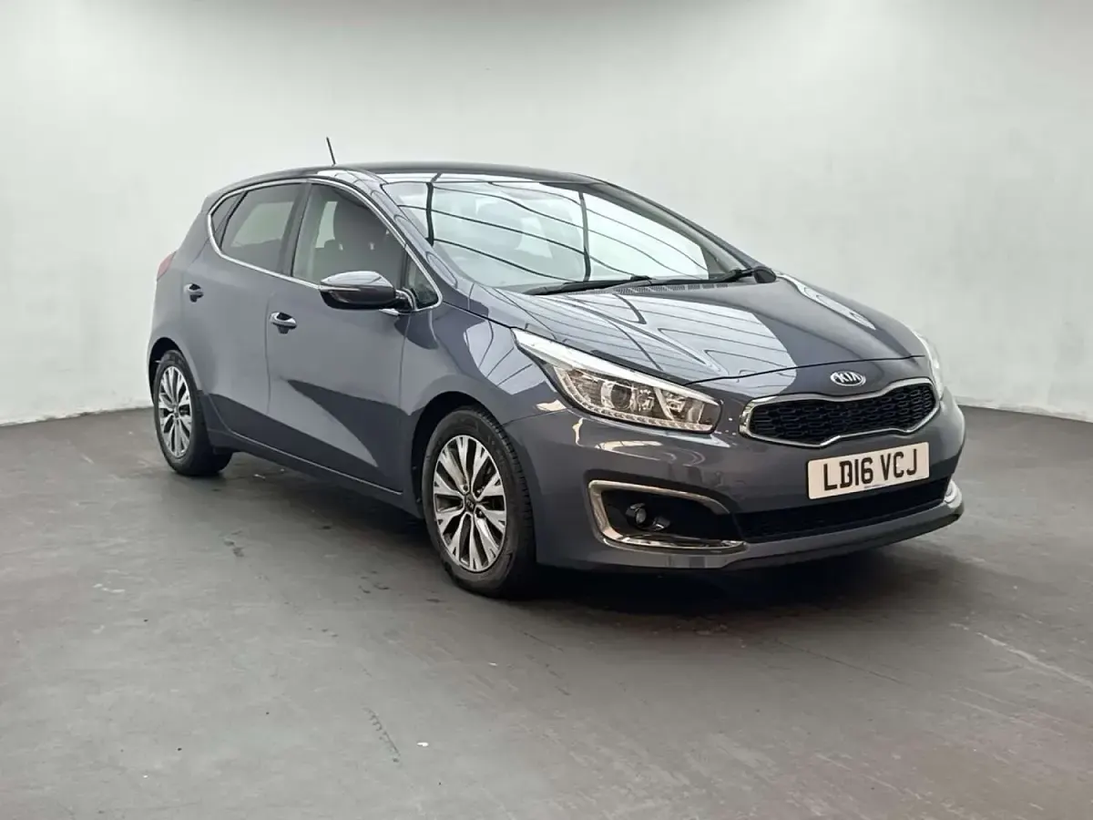 Used Kia Ceed 136 HP (100 kW) 2016 Blue Hatchback