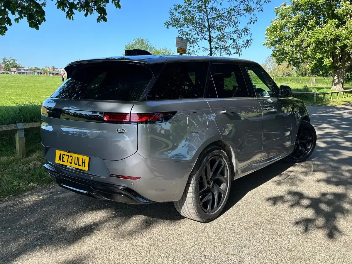 Usado Land Rover Range Rover Sport SE Dynamic 2023 Cinzento SUV