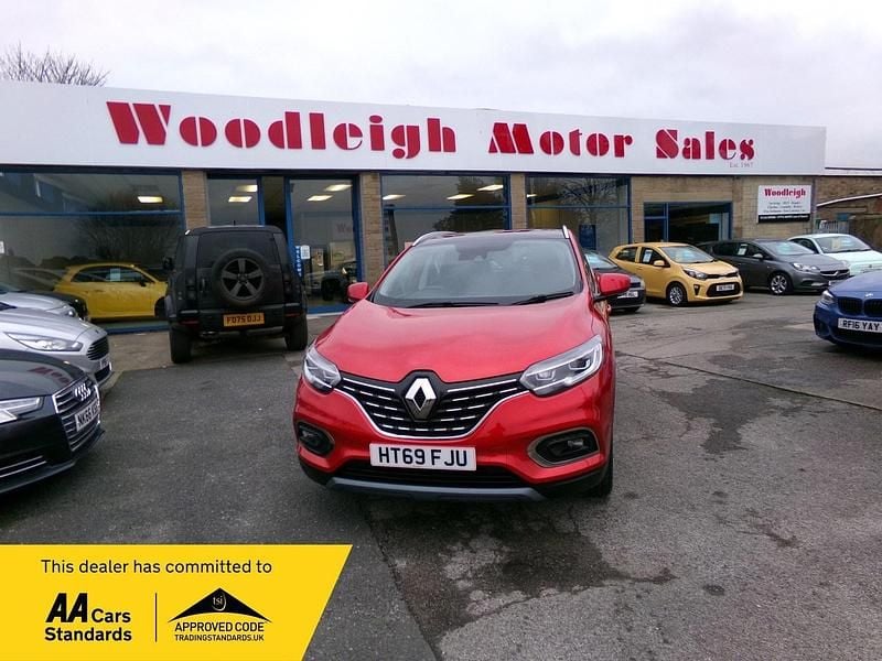Red Used 2019 Renault Kadjar GT-Line SUV | £10,995 (Fair price) - Image 1/4