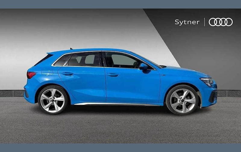 Used Audi A3 S-Line 147 HP (108 kW) 2023 Blue Sedan