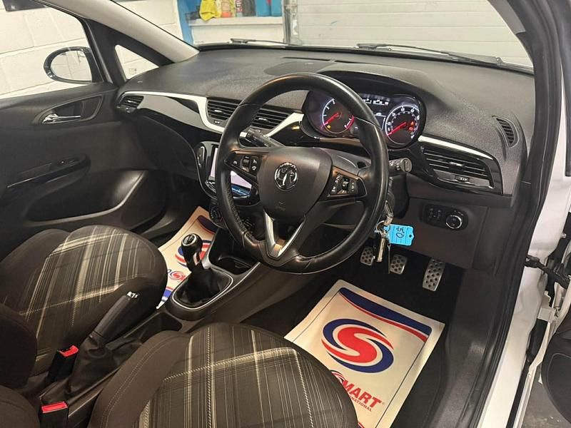 Used Vauxhall Corsa Edition 2015 White Hatchback