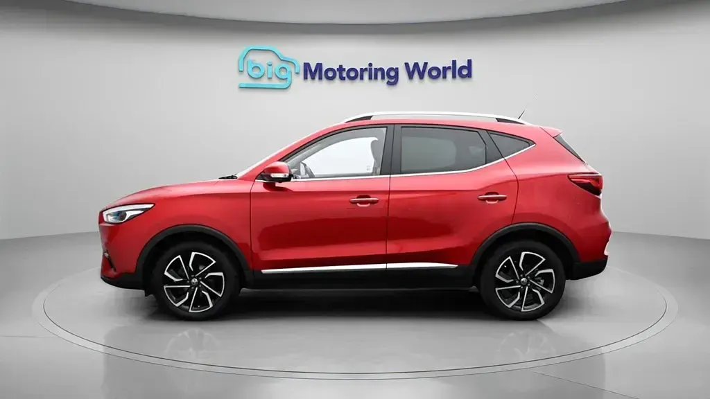 Używany MG ZS 2024 Czerwony SUV