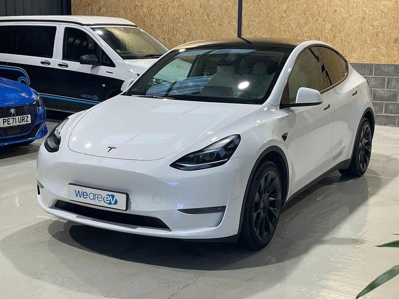 White Used 2022 Tesla Model Y Long Range AWD SUV | £20,450 (Fair price) - Image 1/4
