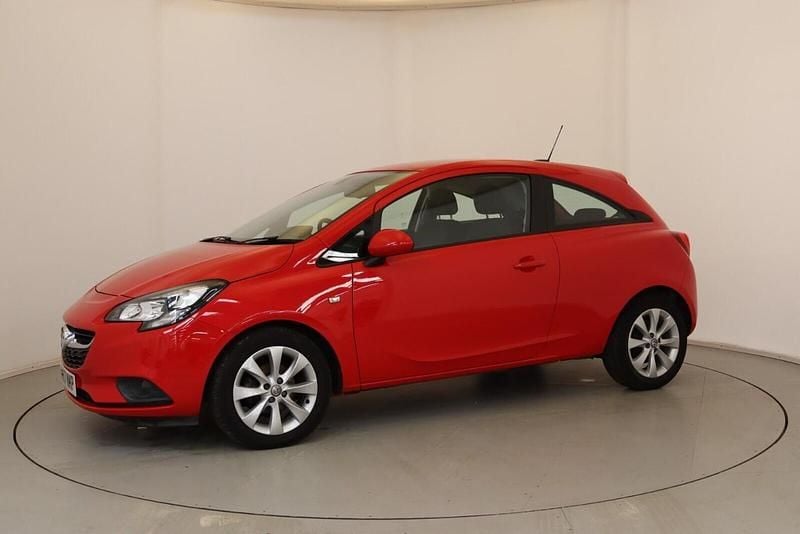 Used Vauxhall Corsa 74 HP (54 kW) 2017 Red Hatchback