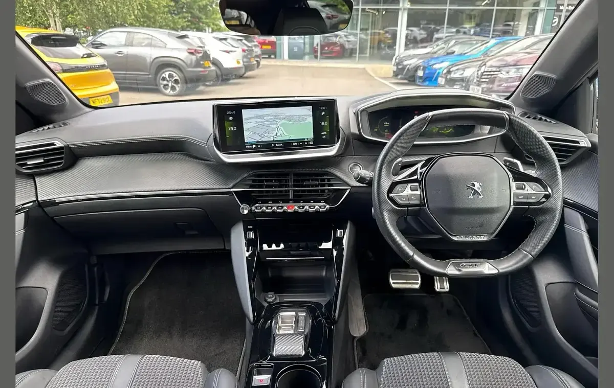 Used Peugeot 208 GTi 128 HP (94 kW) 2022 White Hatchback