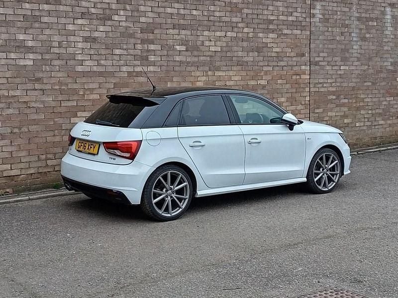 Used Audi A1 Sportback Black Edition 150 HP (110 kW) 2016 White Hatchback