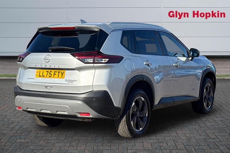 New Nissan X-Trail N-Connecta 213 HP (156 kW) 2025 Silver SUV