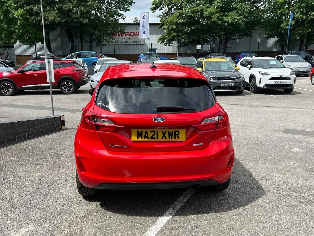 Used Ford Fiesta Trend 125 HP (91 kW) 2021 Red Hatchback