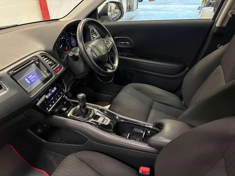 Used Honda HR-V SE 2015 White SUV