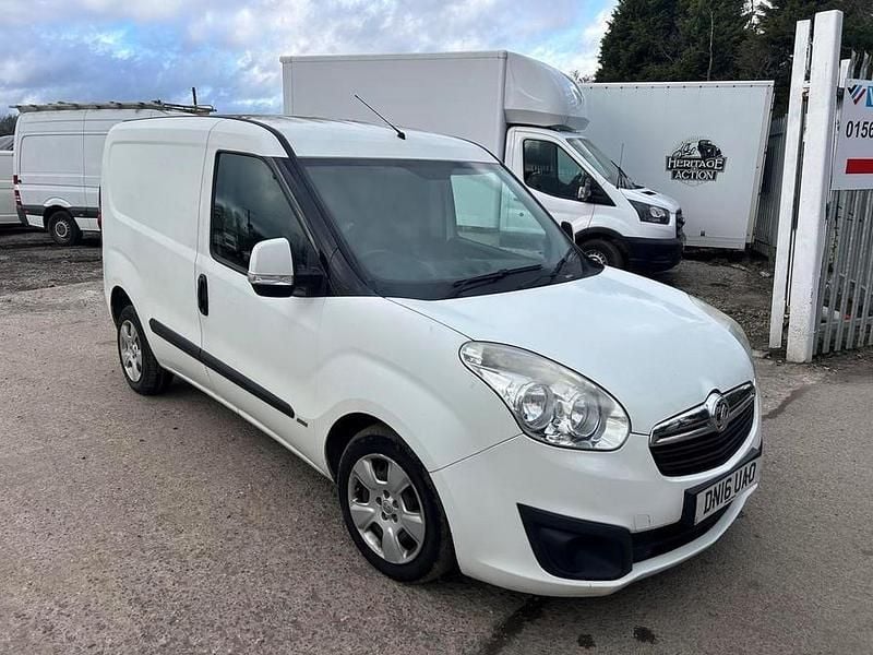Used Vauxhall Combo Sportive 2016 White MPV