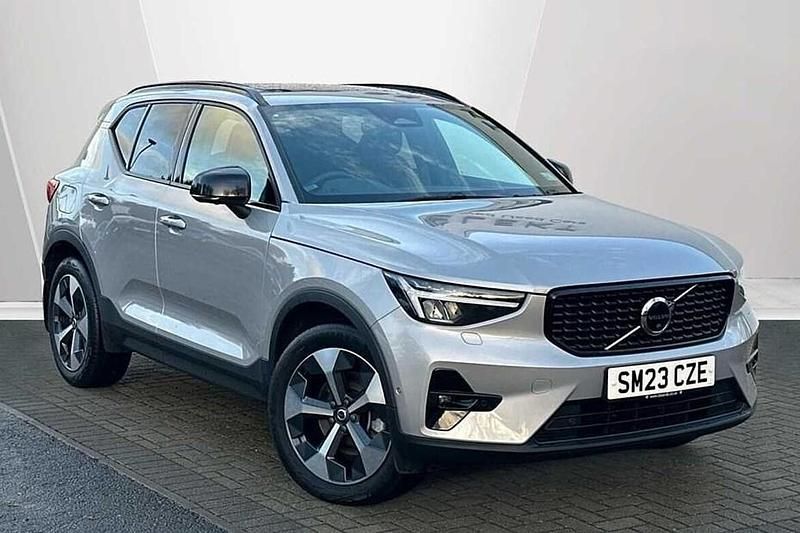 Used Volvo XC40 Ultimate 197 HP (144 kW) 2023 Silver SUV