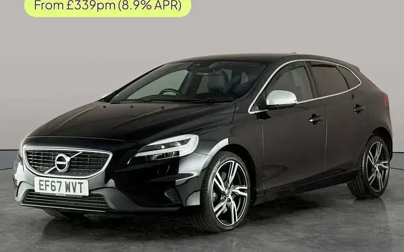 Käytetty Volvo V40 R-Design Pro 122 HP (89 kW) 2018 Viistoperä