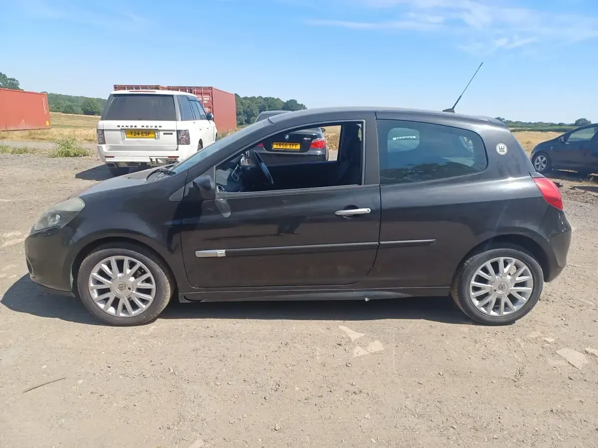 Used Renault Clio 75 HP (55 kW) 2009 Black Hatchback