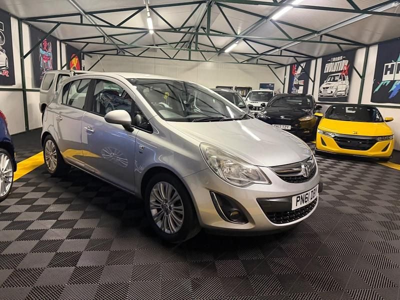 Second-hand Vauxhall Corsa 90 CP (66 kW) 2011 Argintiu Hatchback