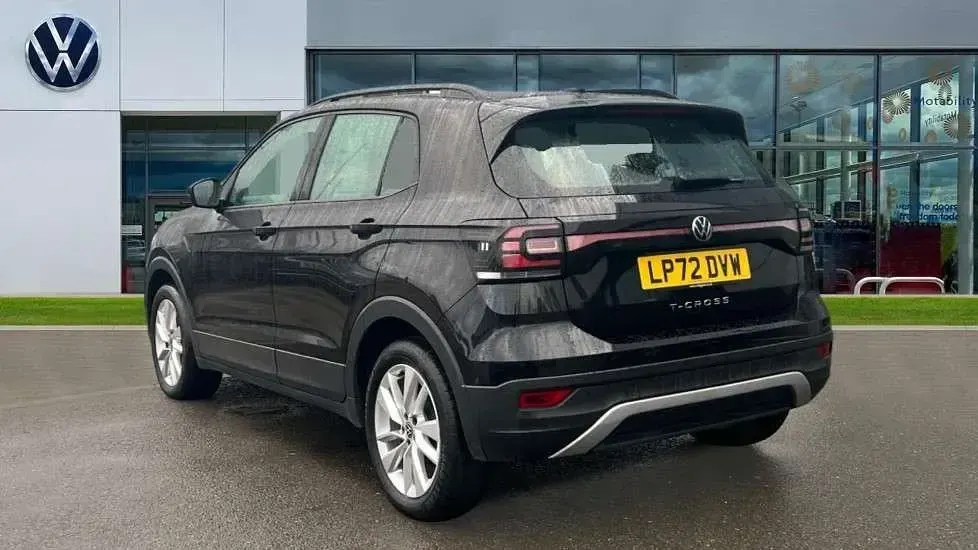 Used VW T-Cross SE 95 HP (69 kW) 2023 Deep black pearl SUV