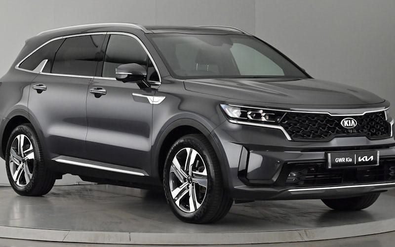 Used 2022 Kia Sorento 4 SUV | £32,450 (Good price) - Image 1/4