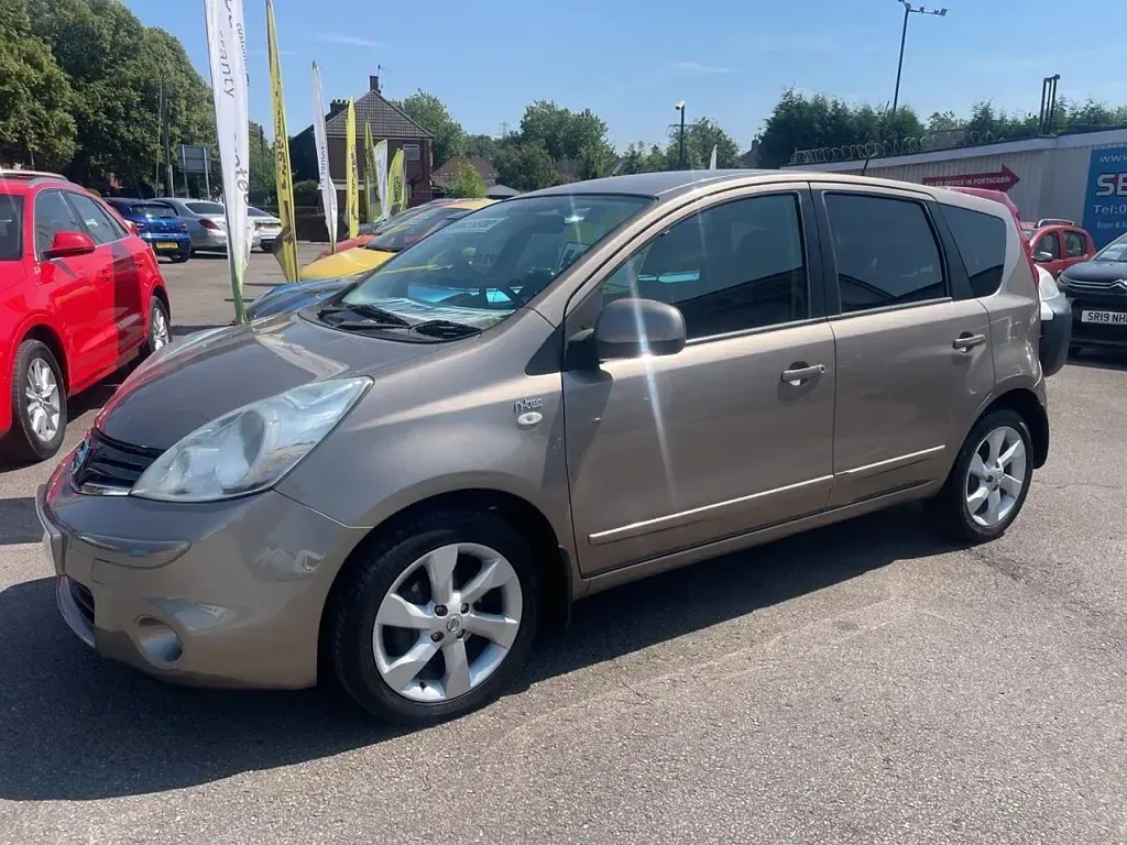 Used Nissan Note N-TEC 110 HP (80 kW) 2010 Beige Hatchback
