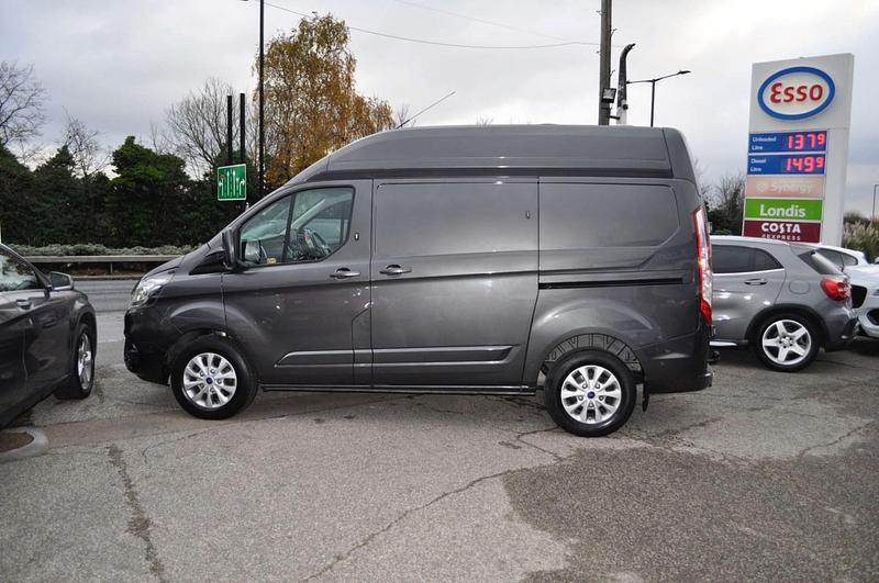 Used Ford Transit Custom Limited 130 HP (95 kW) 2022 Grey Van