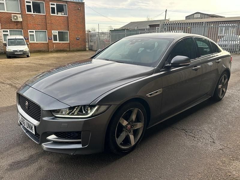 Used Jaguar XE R-Sport 180 HP (132 kW) 2016 Grey Sedan