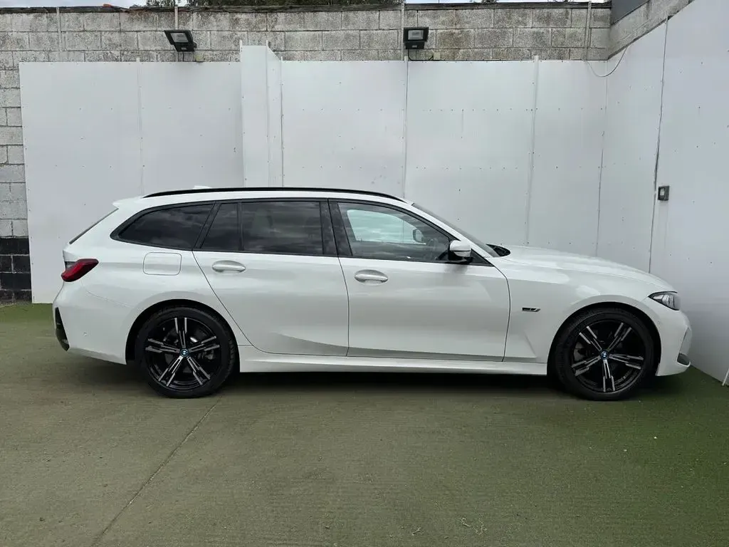 Used BMW 330e M Sport 292 HP (214 kW) 2023 White Estate