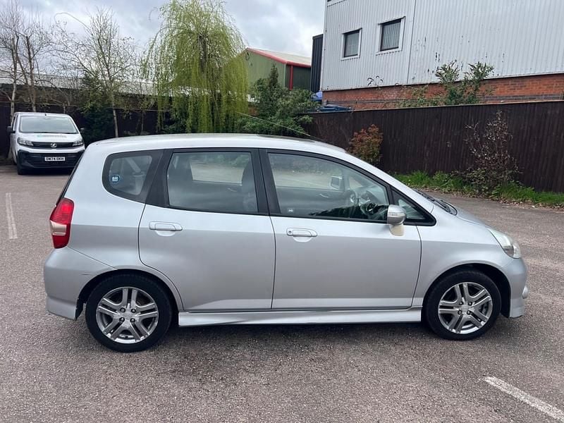 Used Honda Jazz Sport 83 HP (61 kW) 2005 Silver Hatchback