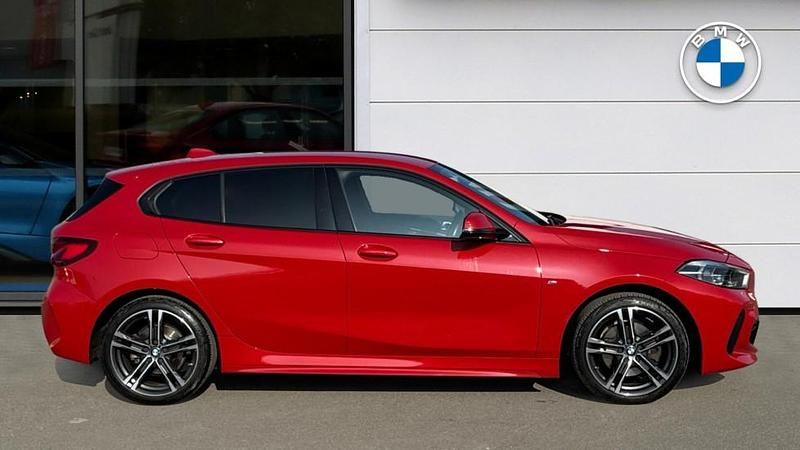 Used BMW 118 M Sport 134 HP (98 kW) 2023 Red Hatchback