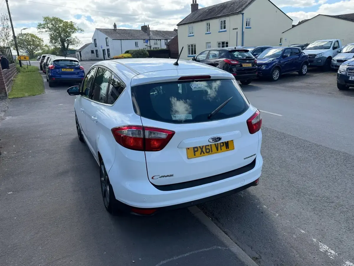 Used Ford C-MAX Titanium 115 HP (84 kW) 2011 White MPV