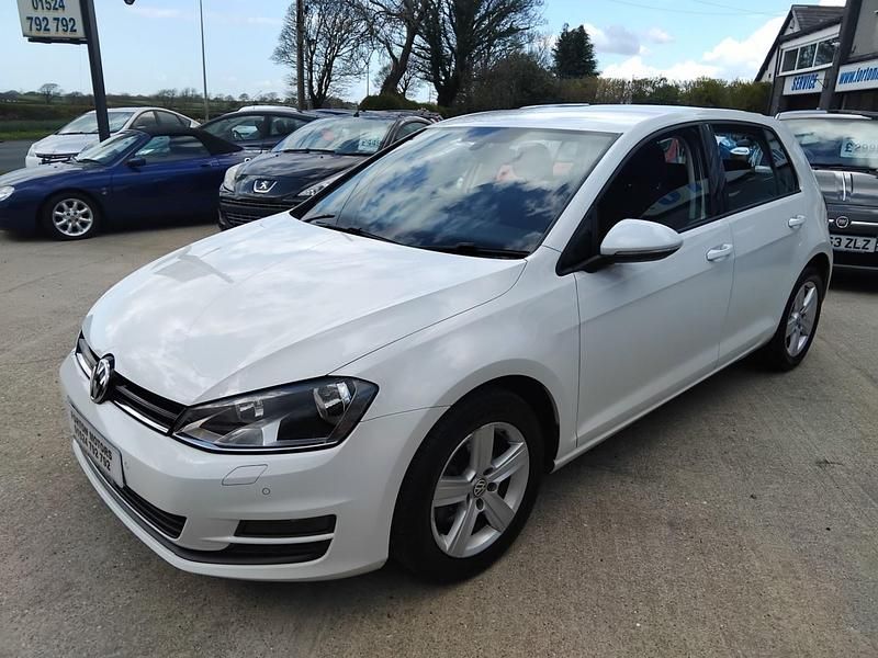 Begagnad VW Golf VII Edition 2016 Vit Halvkombi