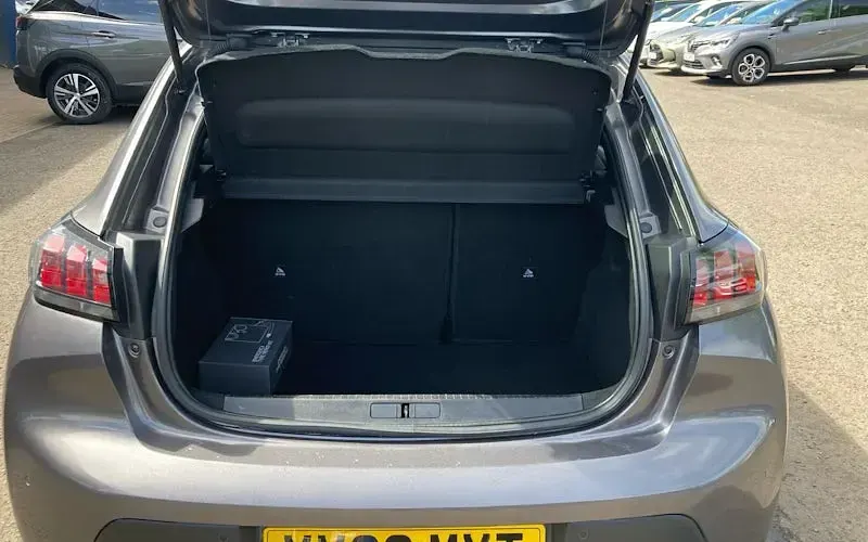 Used Peugeot 208 Active+ 102 HP (75 kW) 2023 Grey Hatchback